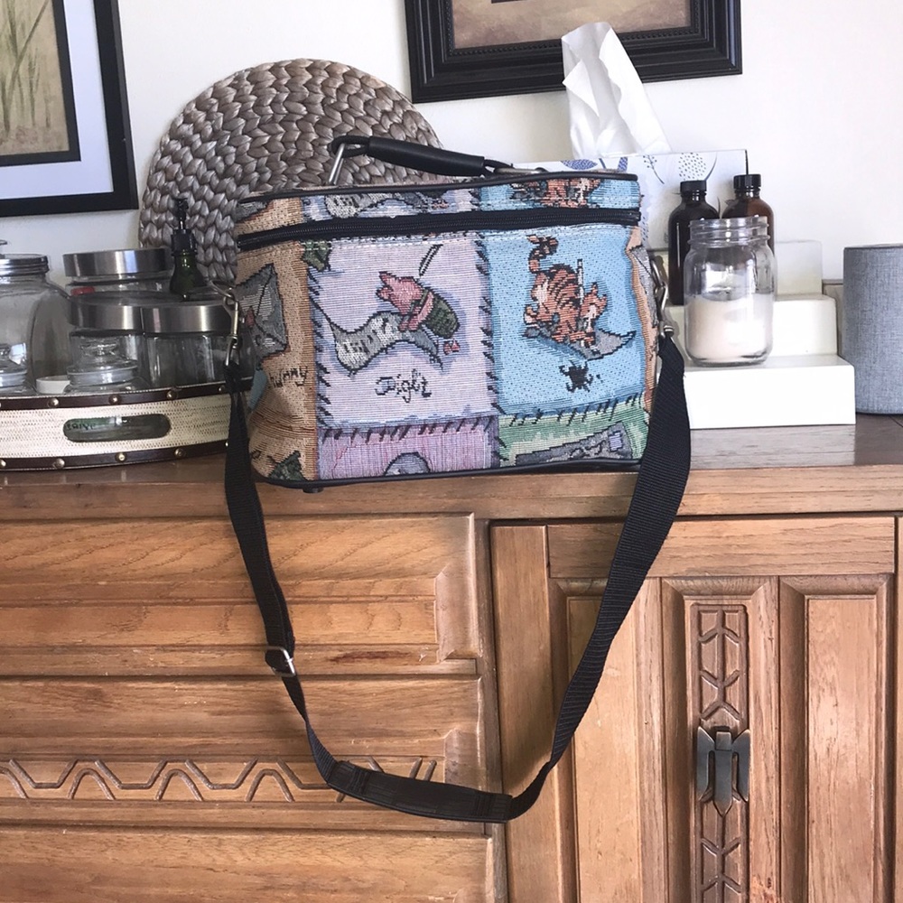 🛍🛍RARE.... Pooh tapestry carpet HandBag - Picture 2 of 13